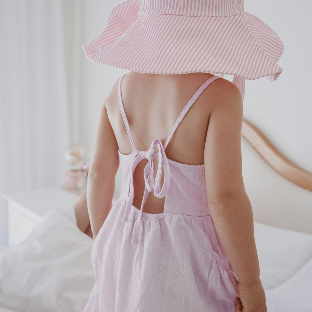 
                  
                    Vika Stripe Hat
                  
                
